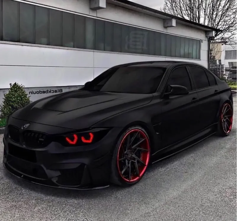 БМВ i8 черная матовая