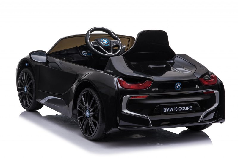 Электромобиль BMW i8 Coupe