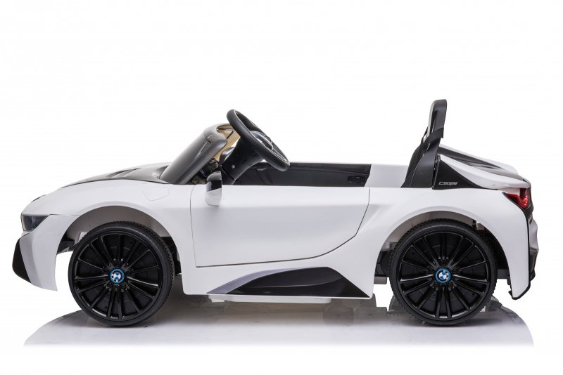 BMW электромобиль i8