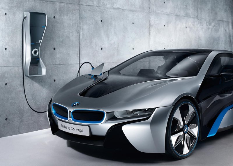 Электрокары БМВ i8