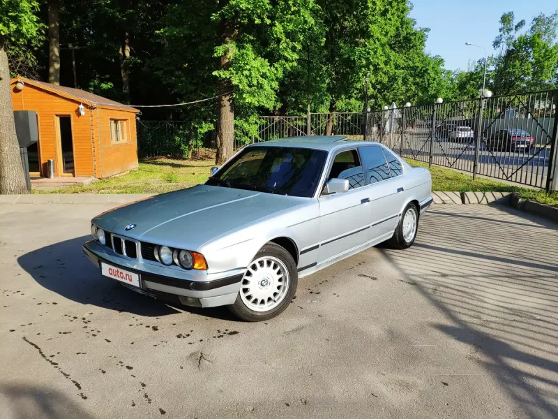 БМВ 525i 1990