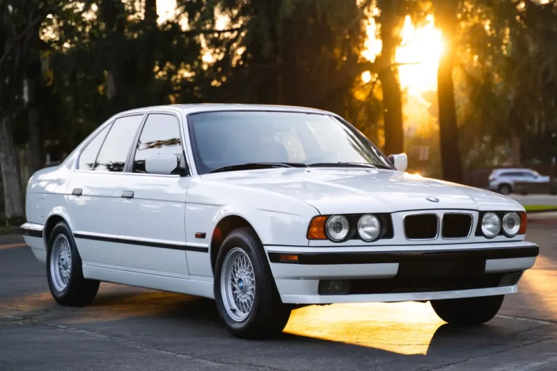 BMW e34 520i белая