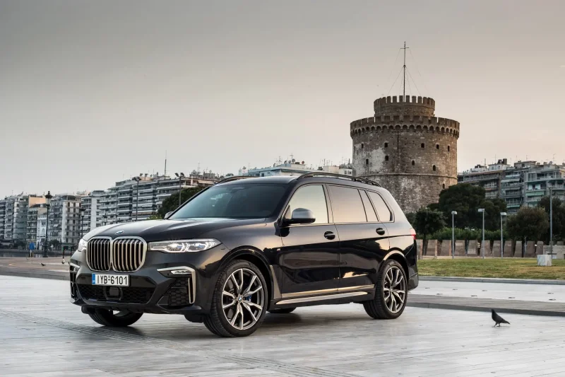 BMW x7 белый
