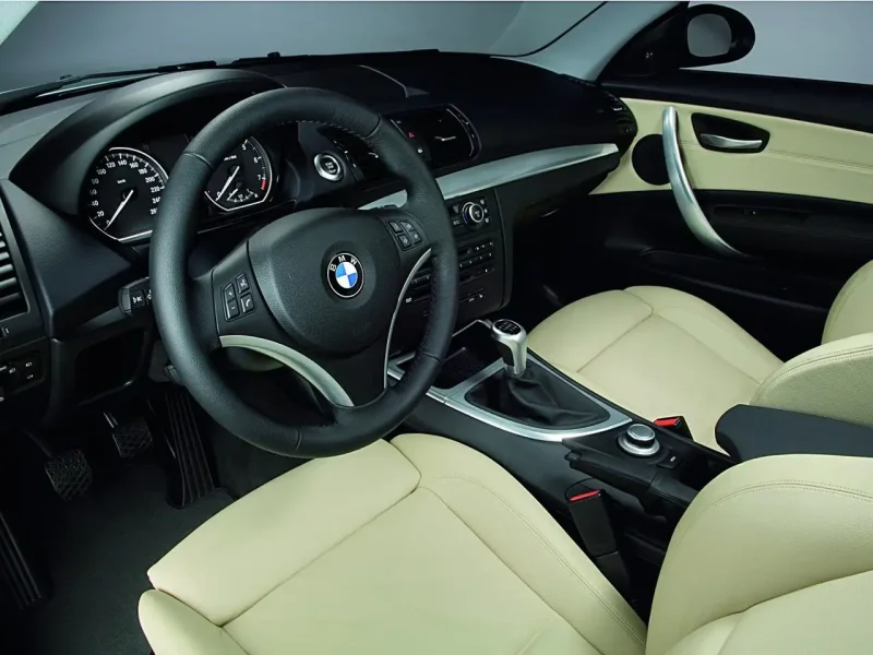 BMW 116i салон