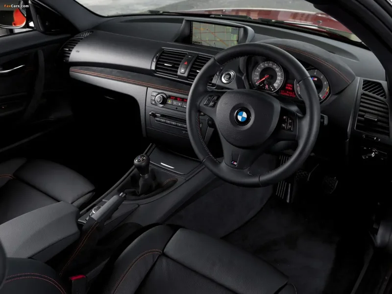 BMW 1m Coupe салон