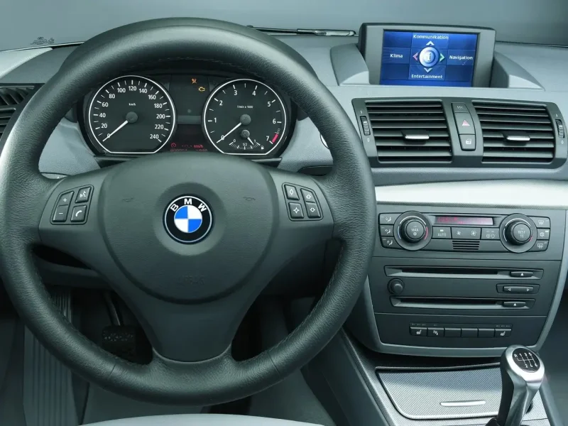 BMW 1er i (e87)
