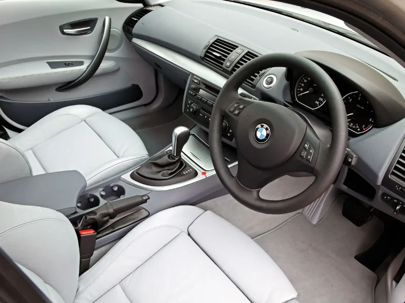 BMW e87 интерьер
