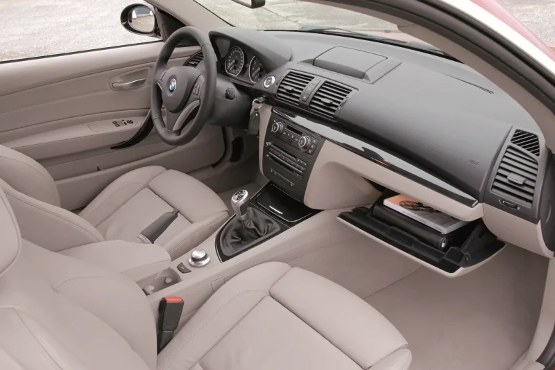 BMW 1 i135 e82 салон
