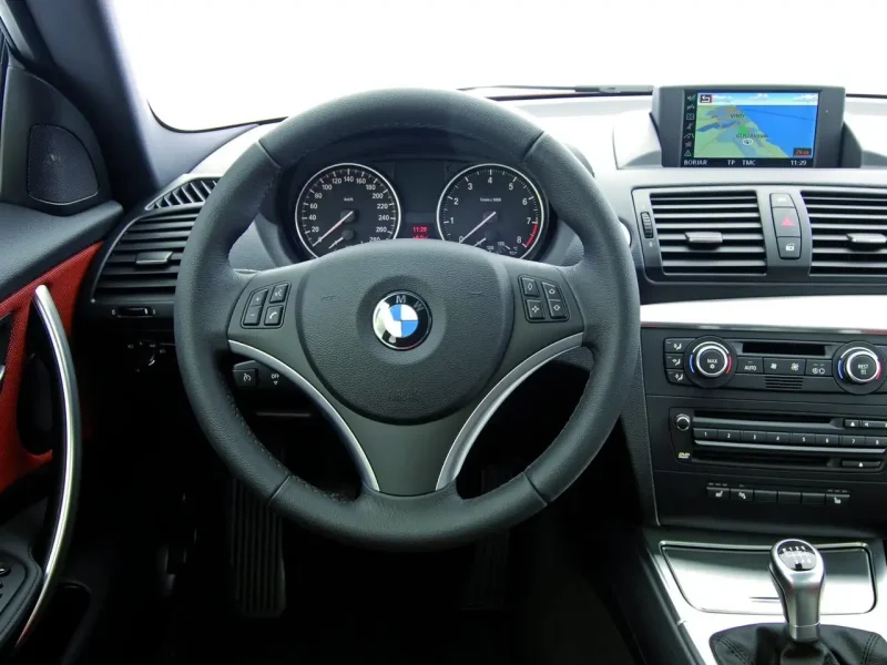 BMW 1er i (e87)