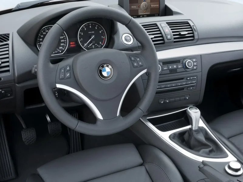 BMW e81 салон