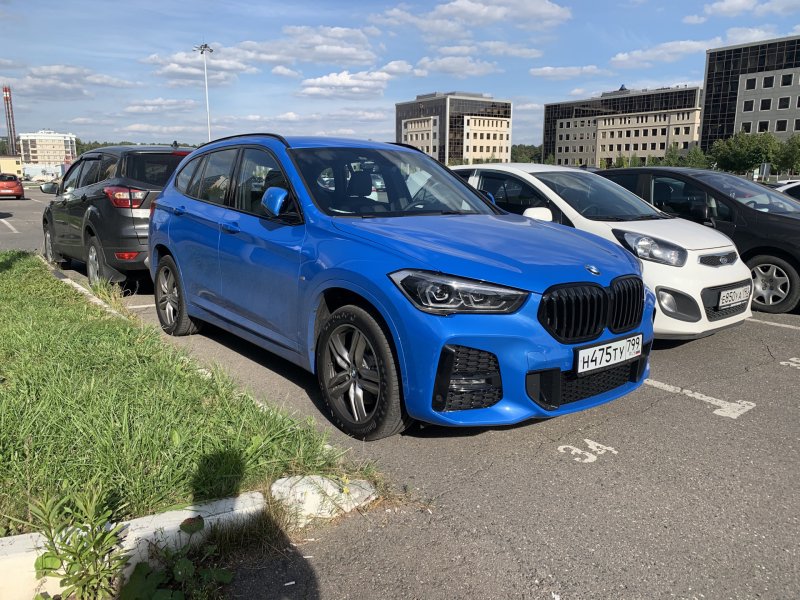 BMW x1 синий Мизано металлик