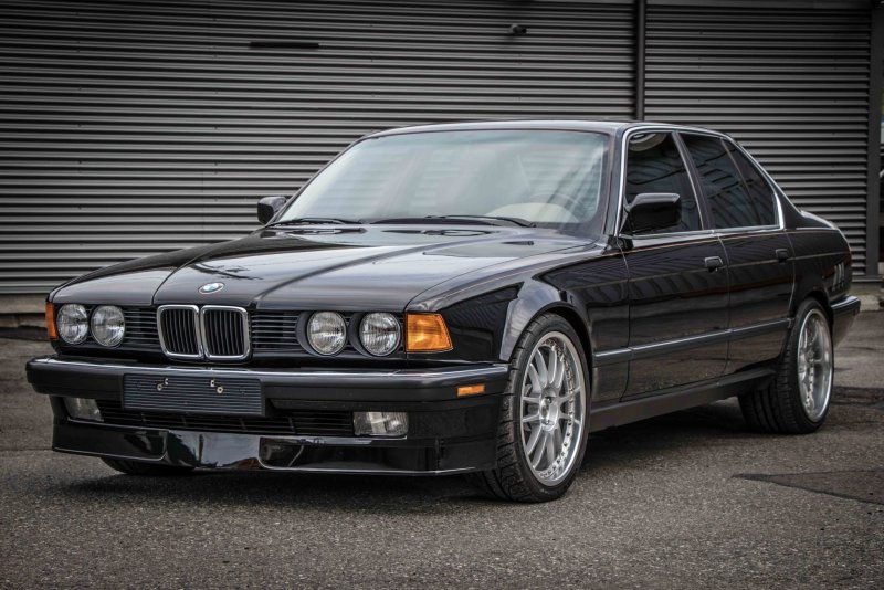BMW e32 735il