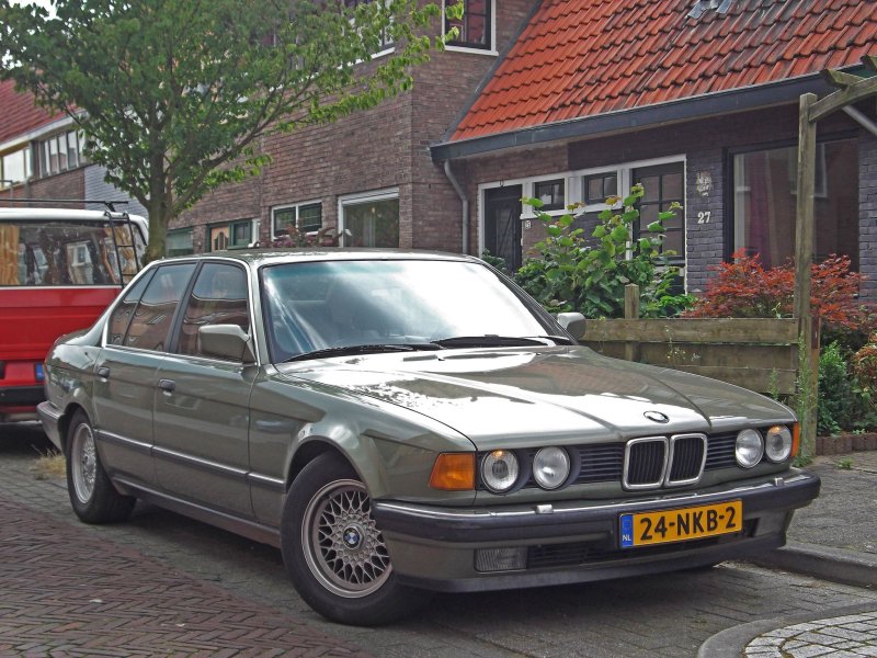 BMW 730 e32