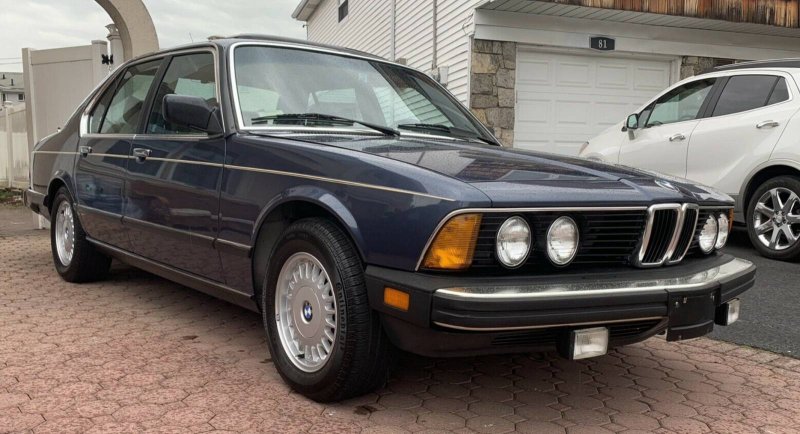 BMW 7 Series (e23)