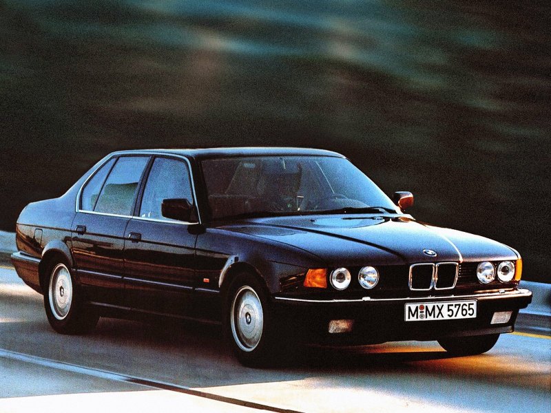 BMW 7 Series (e32)