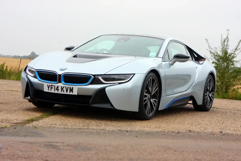 BMW i8 привод