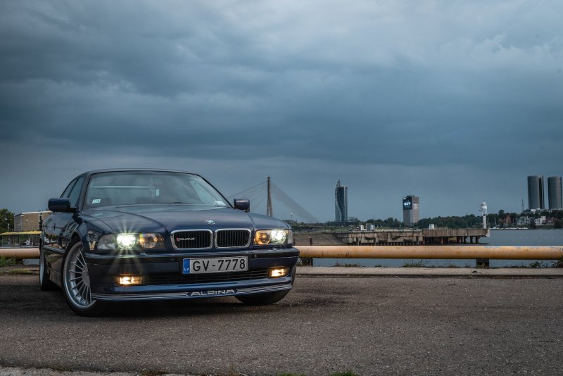 BMW 7 е38