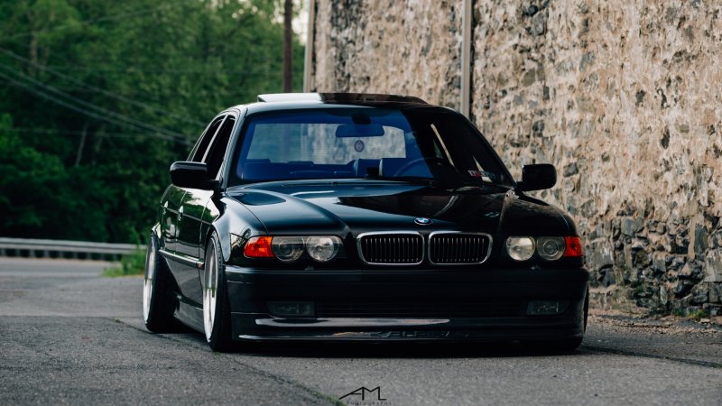 БМВ 750i е38
