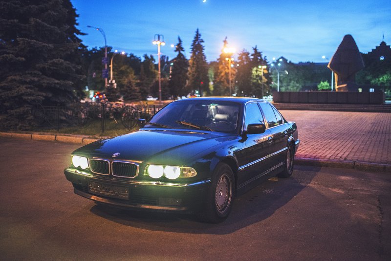 BMW e38 4.4