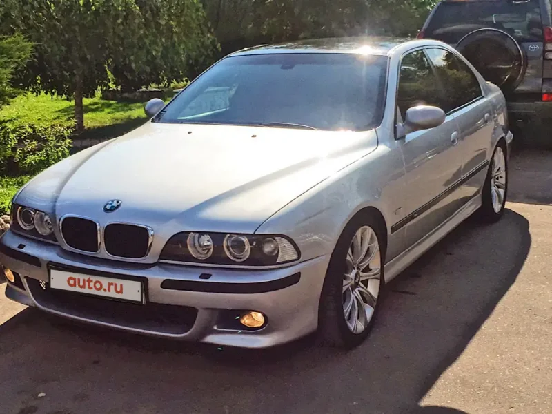 БМВ 5 1999 года
