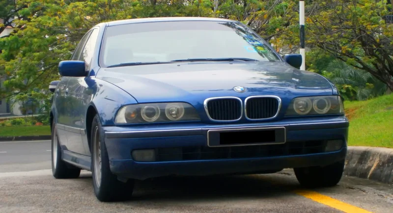 BMW 5-Series 523i