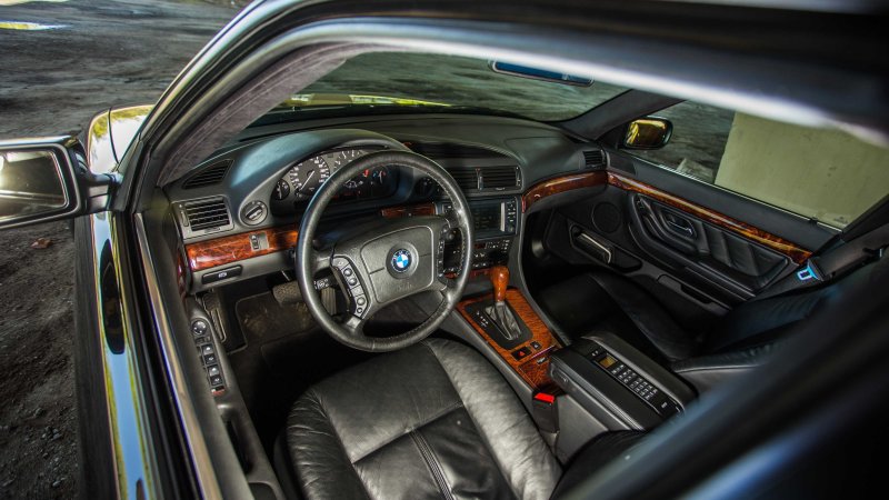 BMW 740il e38 салон