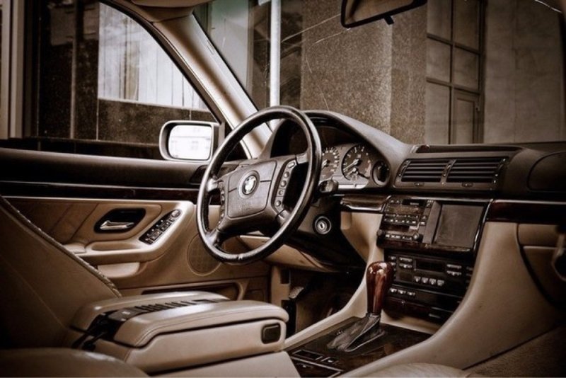 BMW 7 e38 салон