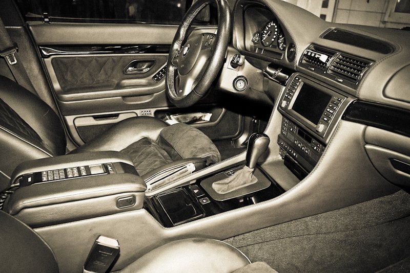 BMW 750 e38 салон