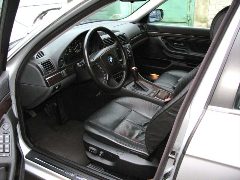 BMW e38 серая салон