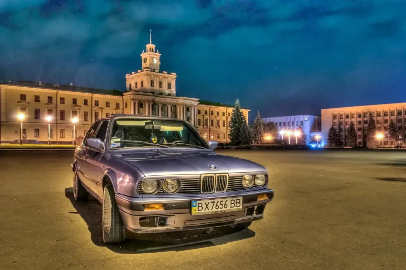 Машина в городе БМВ