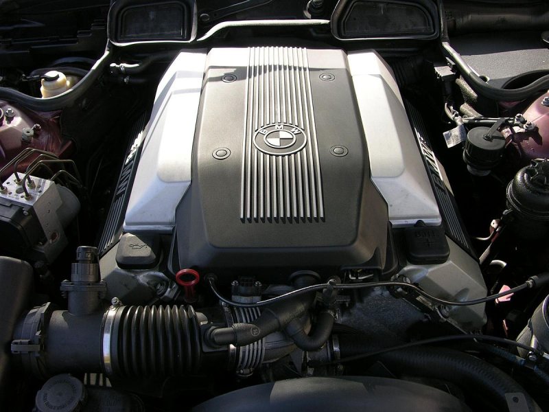 BMW 740 под капотом