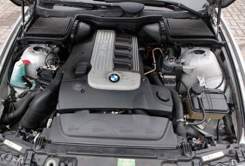 BMW e38 750il двигатель