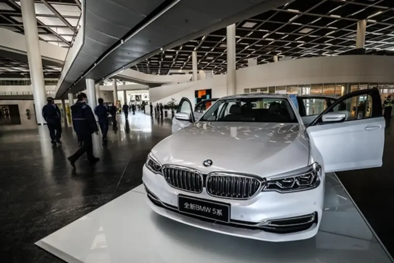 BMW e60 530li