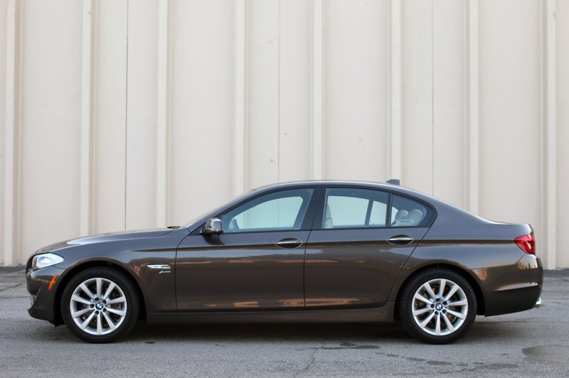 БМВ 528i 2012