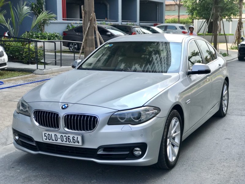 БМВ 528 F