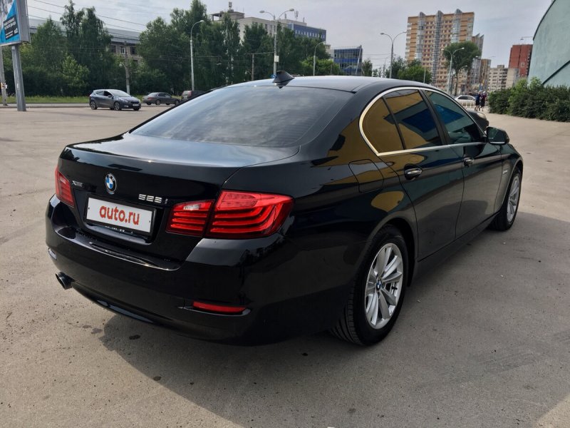 БМВ 528i 2011