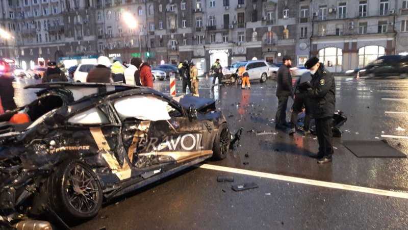 20 Ноября в Москве на Кутузовском проспекте произошла авария