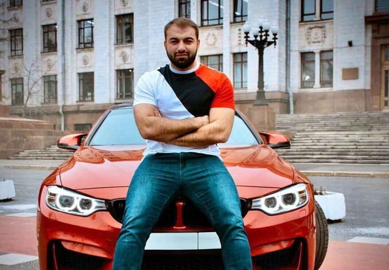 Саид автоблогер