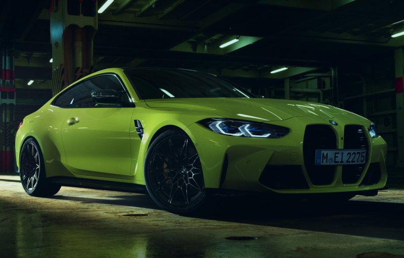 BMW m4 g82 sideview