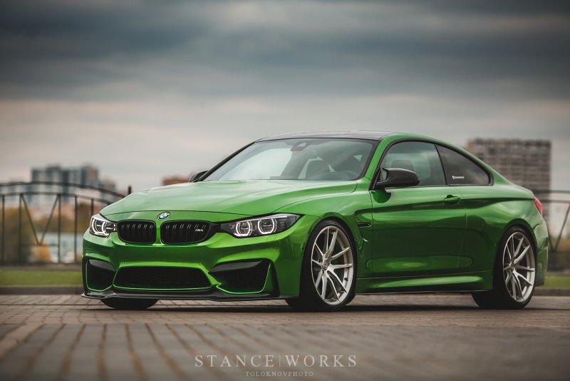 BMW m4 зеленый цвет