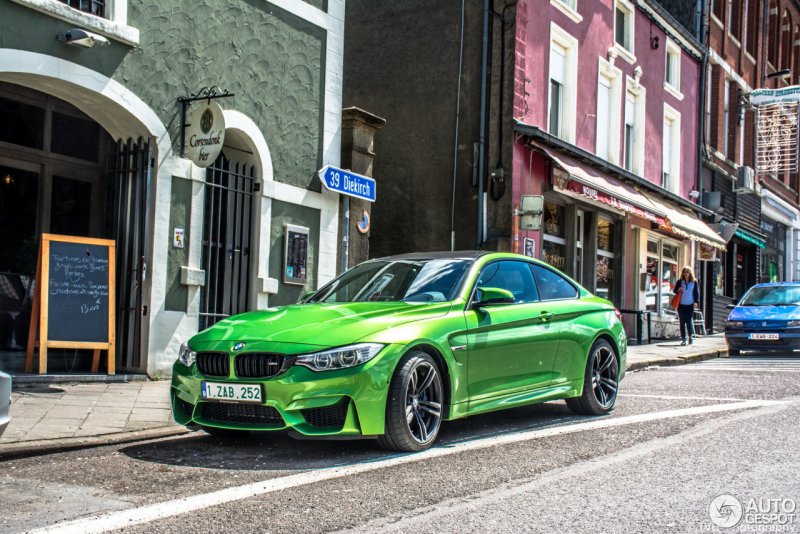 BMW m4 java Green