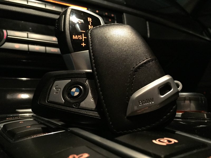 BMW карман на спинке сиденья