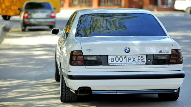 BMW e34 520i белая