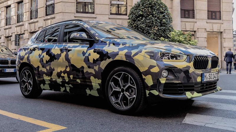 BMW x6 Camo