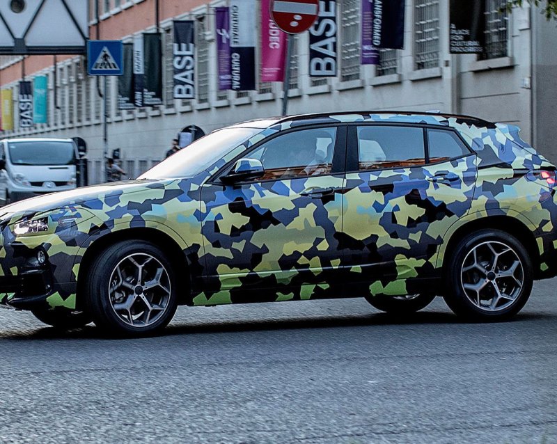 BMW x5 Camo