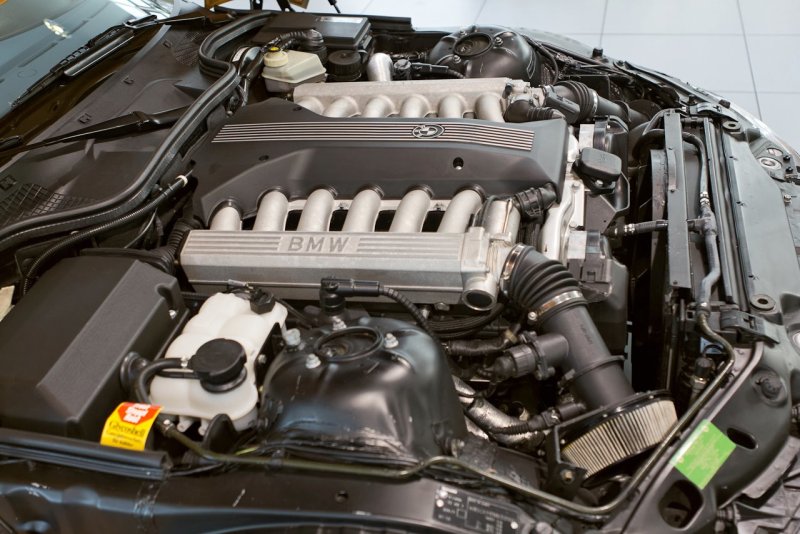 Мотор v12 БМВ
