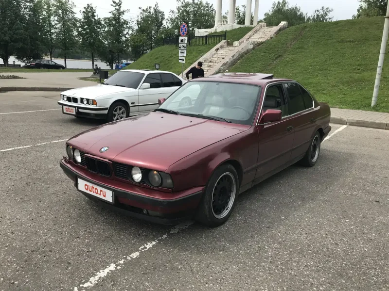 BMW 525 90 года