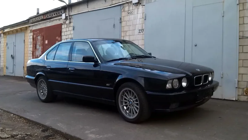 БМВ 525 90х