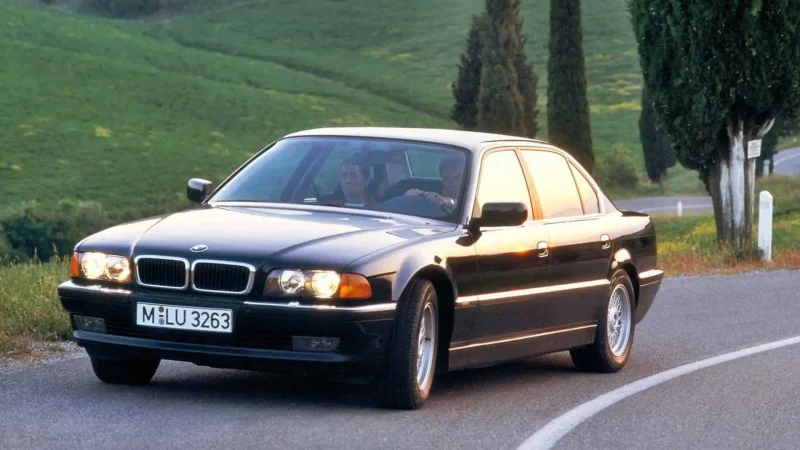 BMW e38 750i