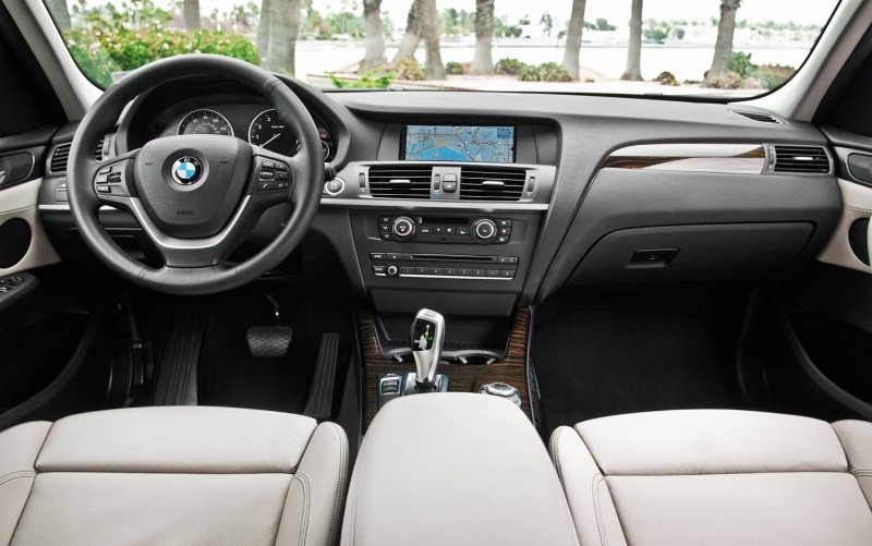 BMW 3 2008 салон